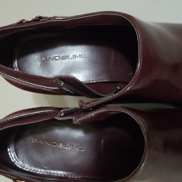 Bandolino Burgundy bootie - Picture 2 of 6